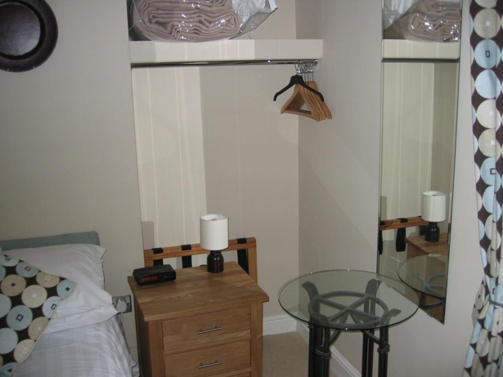 Hotel Belgrave House à Aberystwyth Extérieur photo